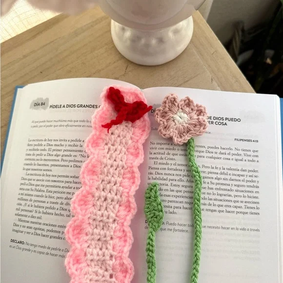 Set of 2 Handmade Crochet Flower Bookmarks | Pink & Green Boho Book Accessories - Picture 3 of 4